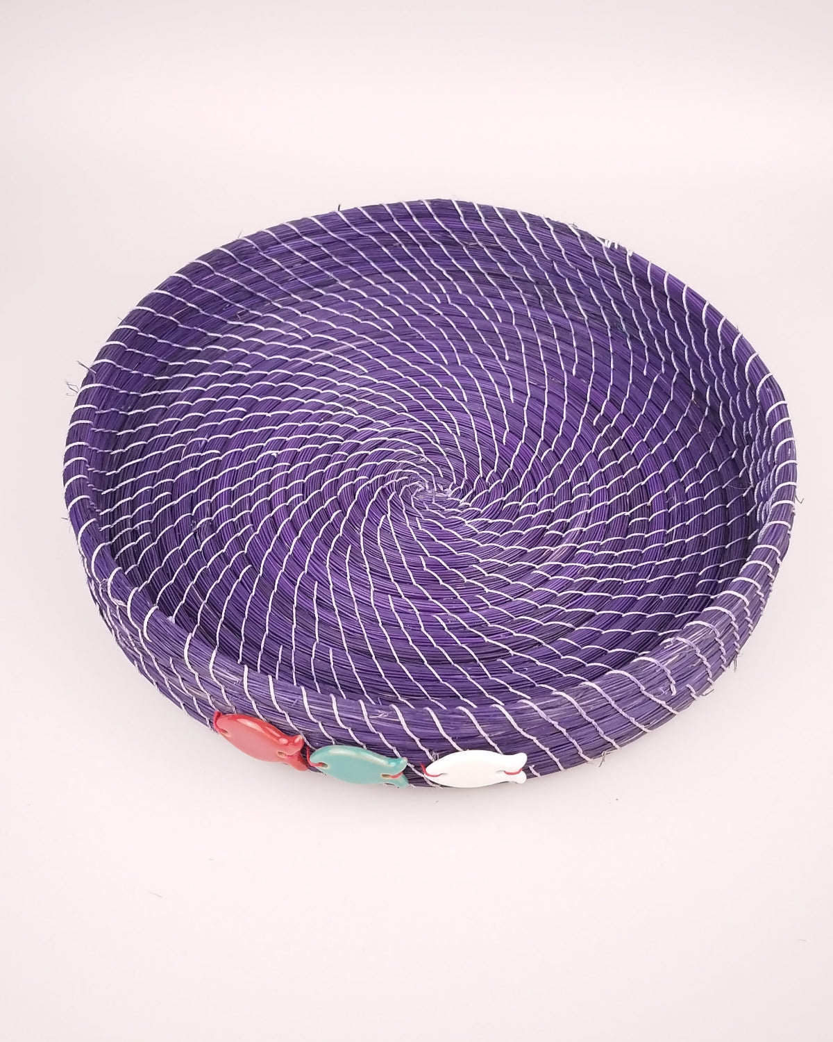 Plateau Jonc Violet Décors Poissons Rouge Bleu Blanc 30 cm