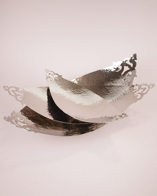 Trio plateaux incurvés superposés