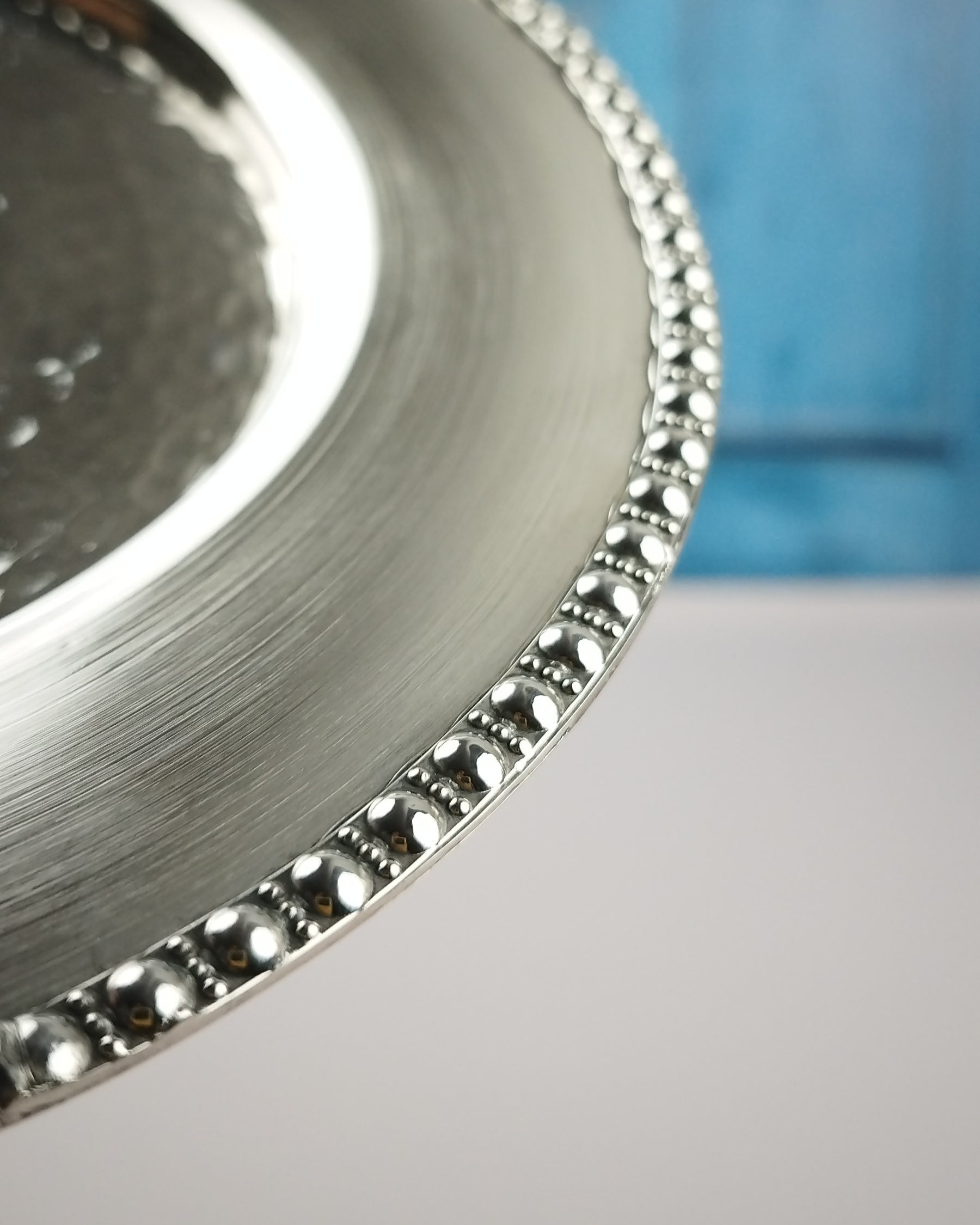 Assiette Cuivre Détail Déco