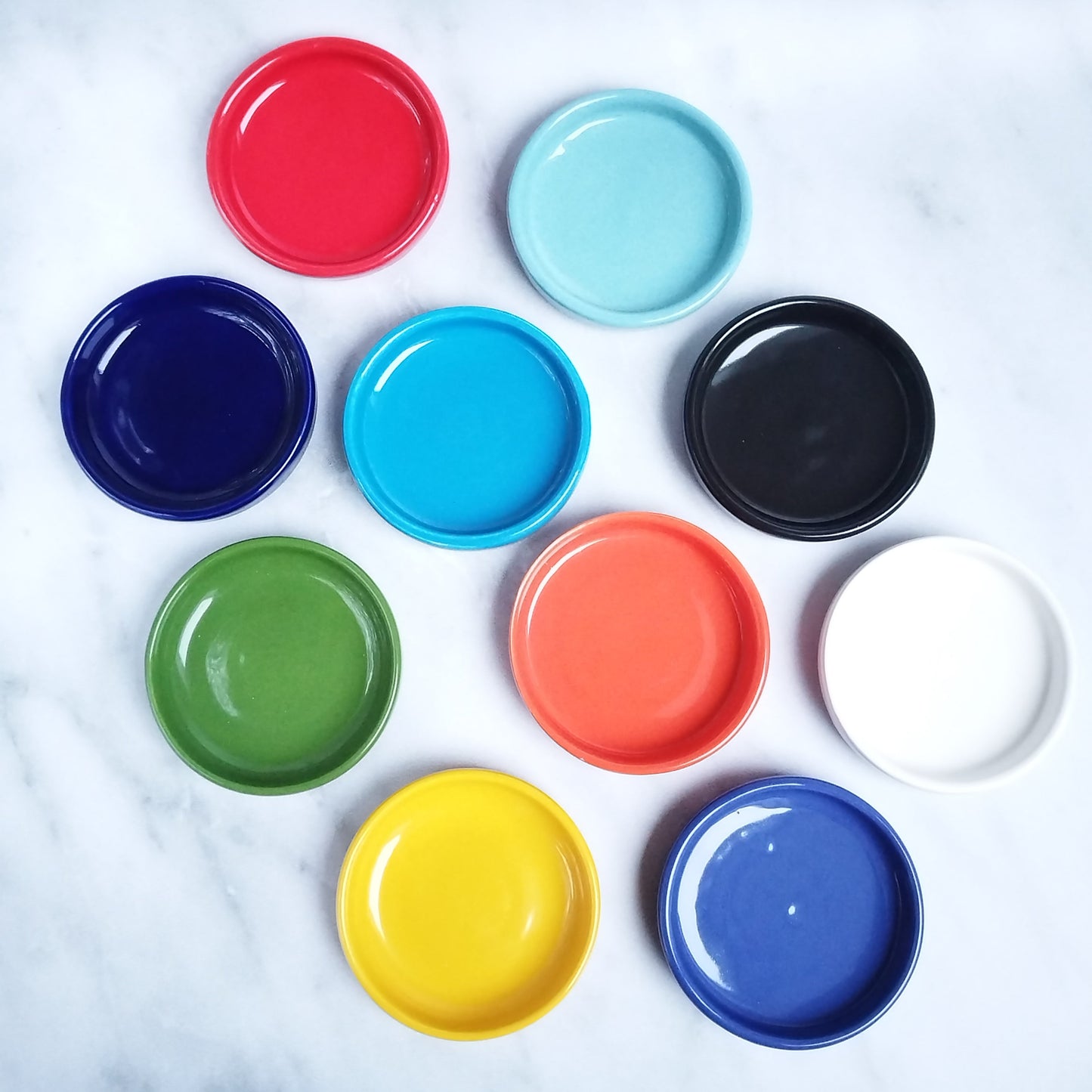 Set tasse à thé en faïence avec sous-tasse assortie