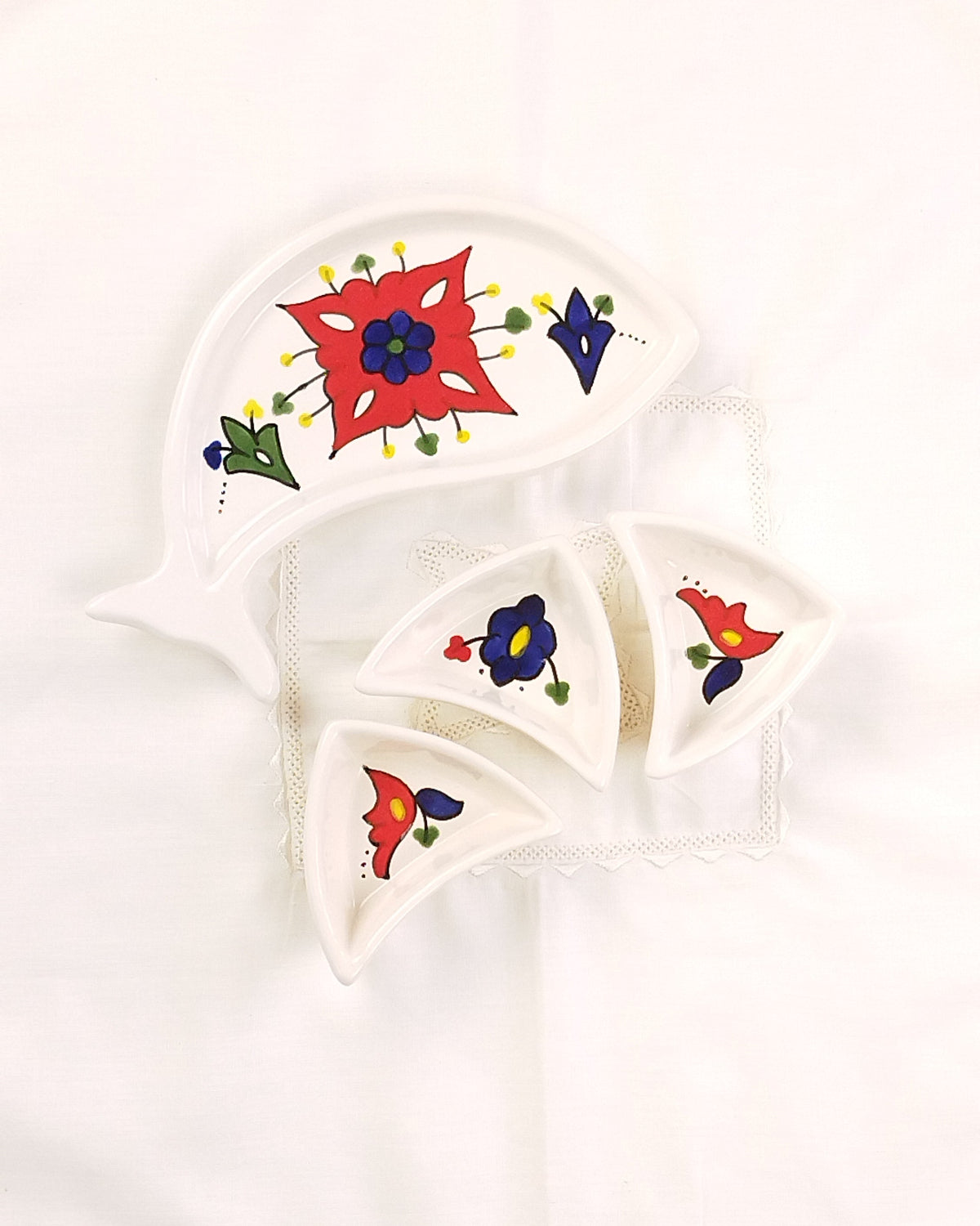 Set apéritif en faïence forme poisson avec 3 raviers modèle 6